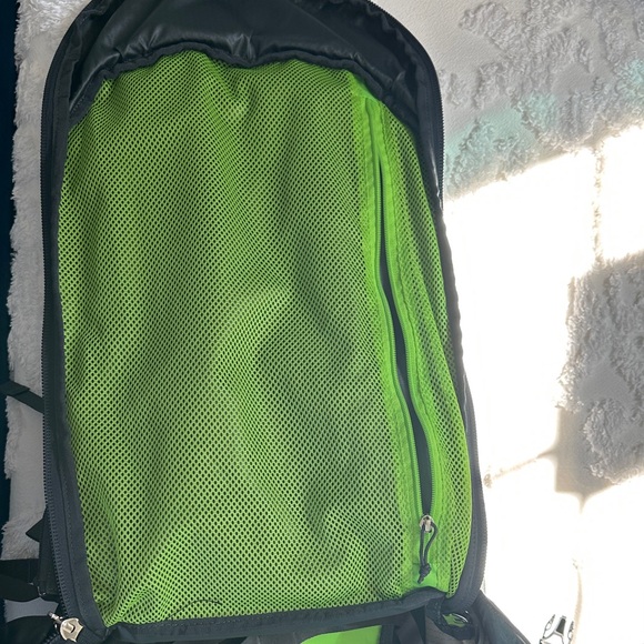 Osprey Black and Gray Men's Backpack - Picture 10 of 12